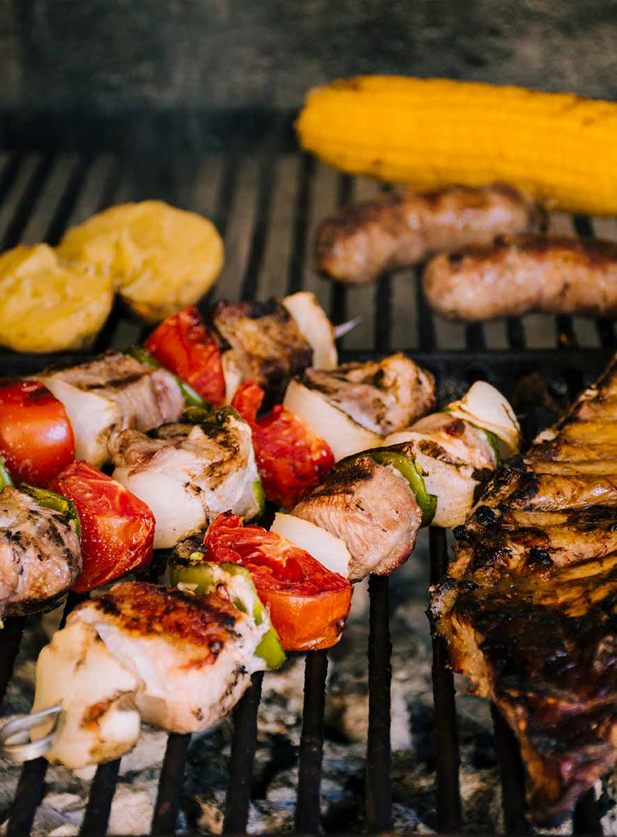 menjar-a-la-brasa-sabors-i-tecniques-per-a-gaudir-a-laire-lliure